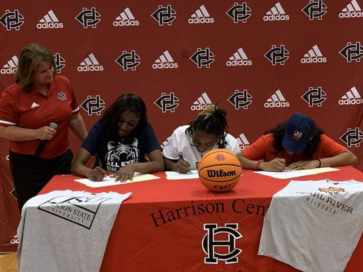 Laila Walker, Khyla Ragins and Hayleigh Breland sign their national letters of intent