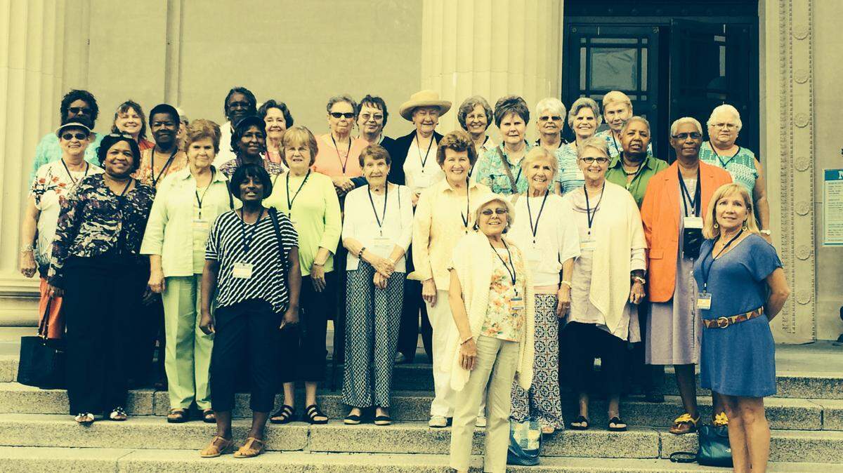 Members traveled to City Park in New Orleans to see the Botanical Gardens and the Museum of Art.