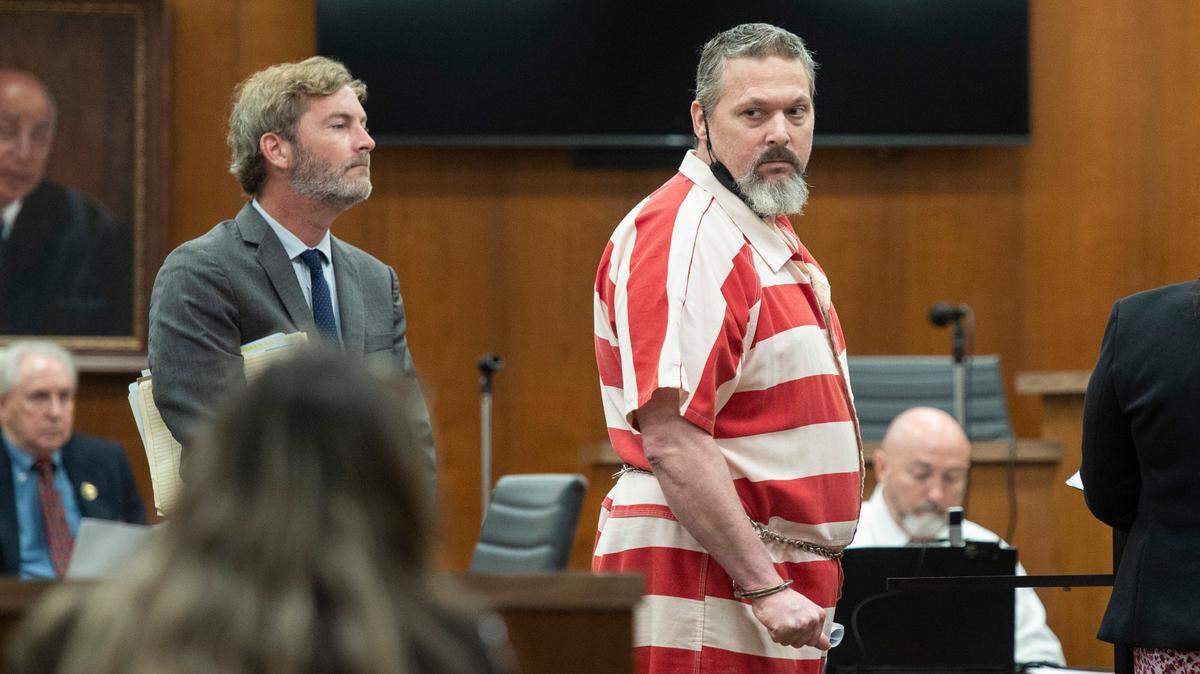 Michael Reis turns towards his family members sitting in the audience during a court proceeding where Reis pled guilty to the 2020 killing of his wife, Jennifer Reis, at Harrison County Court in Biloxi on Thursday, Sept. 15, 2022. Reis told his family members he loved them and blew them a kiss.
