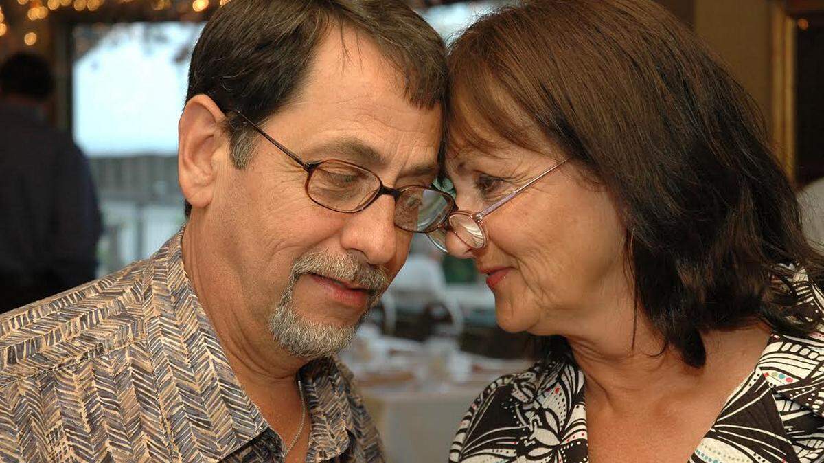 Sylvia Skrmetta, right, introduced her brother, David Smith, to painting with acrylics as a way to help him to cope with cancer.