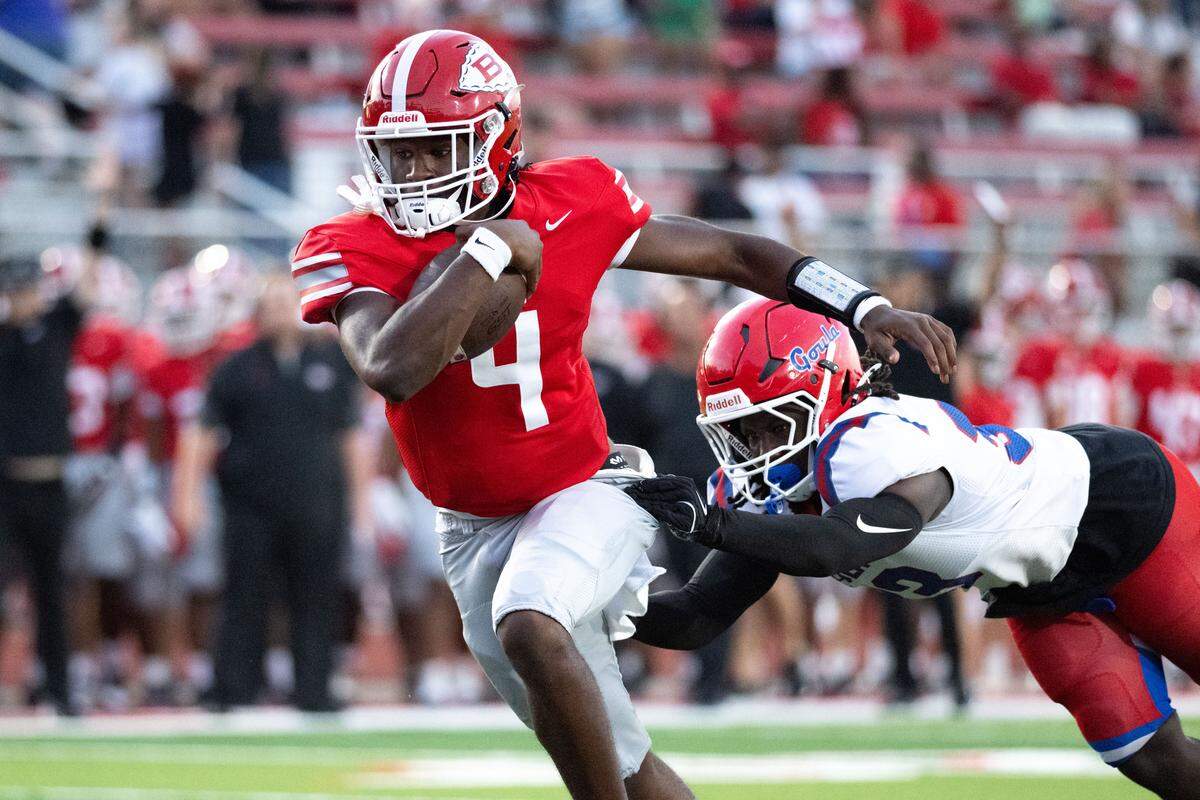 Biloxi quarterback Jordan Ramsey (4) picks up yards Friday in the Indians’ victory over Pascagoula.