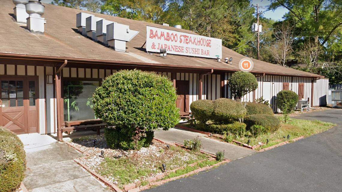 A woman is charged with robbery after she’s accused of paying only half her bill before hitting an employee with her car at the Bamboo Steakhouse in Mobile, Alabama on April 24, police said.