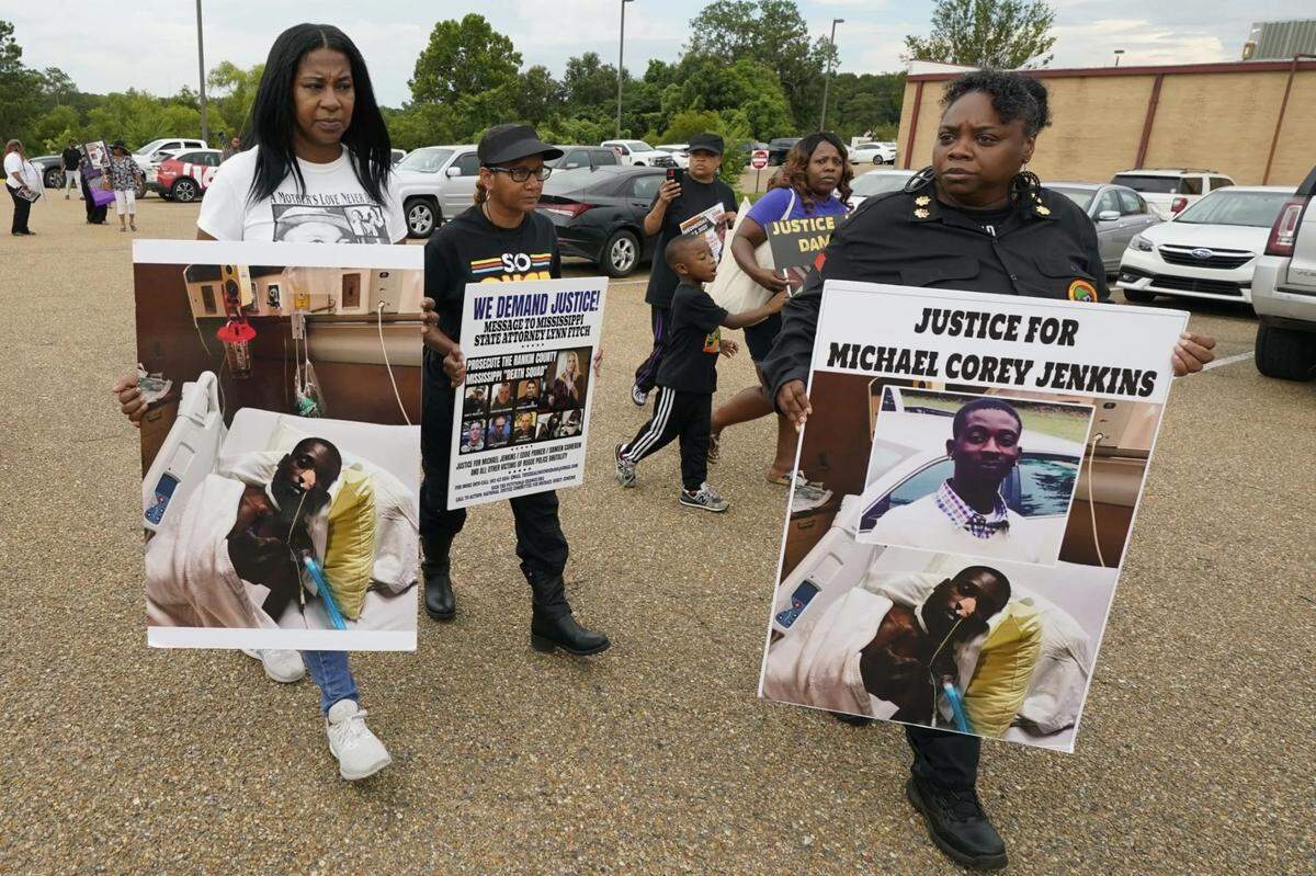 A federal investigation found that deputies broke into the home of Michael Jenkins and Eddie Parker, shocked them with Tasers, threatened to rape them and shot Jenkins, severely wounding him.