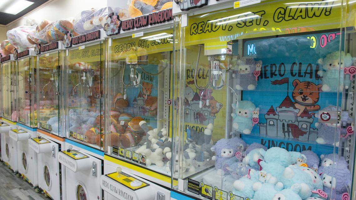 Donuts, ice cream & ‘the claw’ open in South MS, with Asian street food to follow