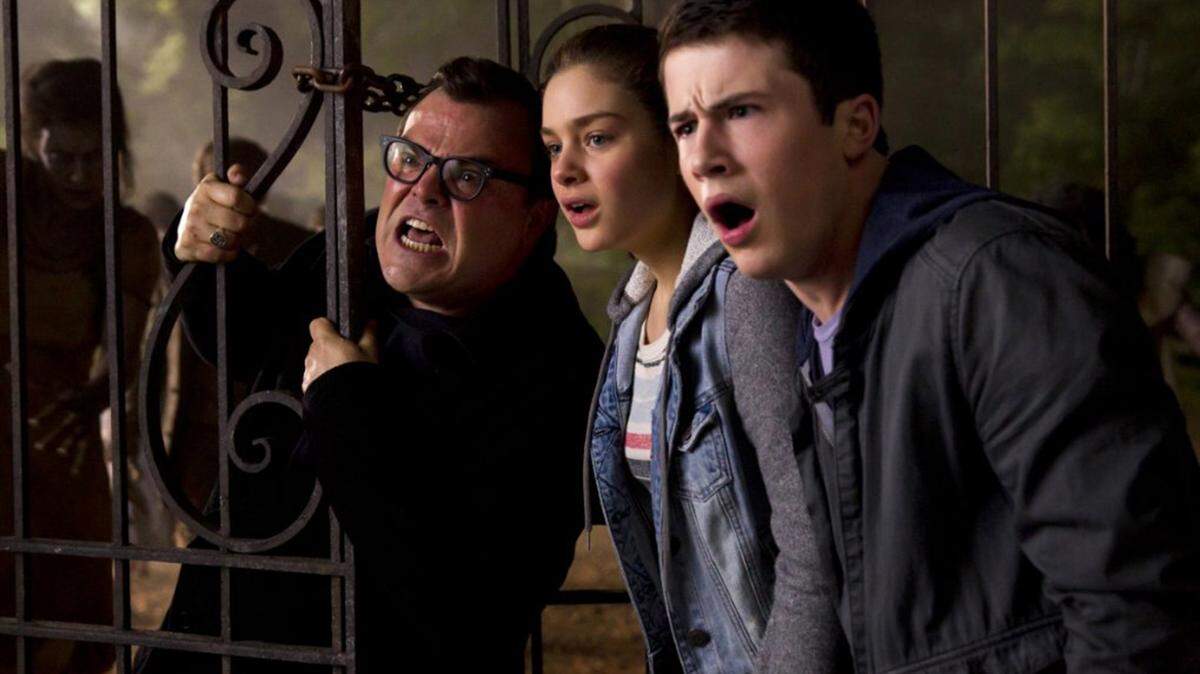 TNSJack Black, Odeya Rush and Dylan Minnette star in 'Goosebumps.'