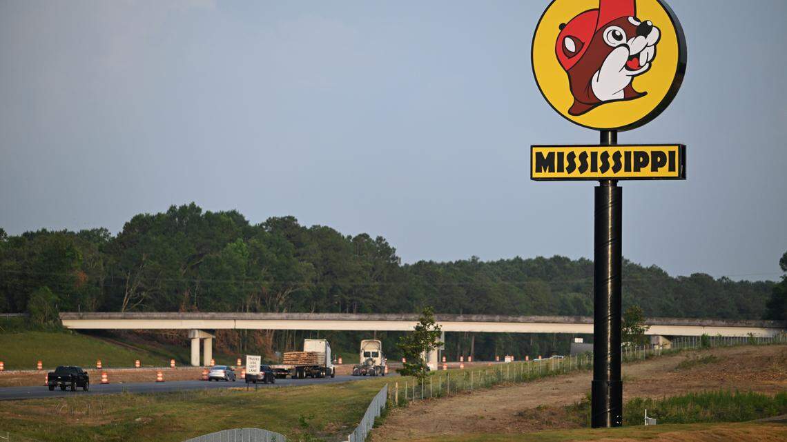 Traffic apocalypse never happened at opening of South MS Buc-ee’s. Here’s why