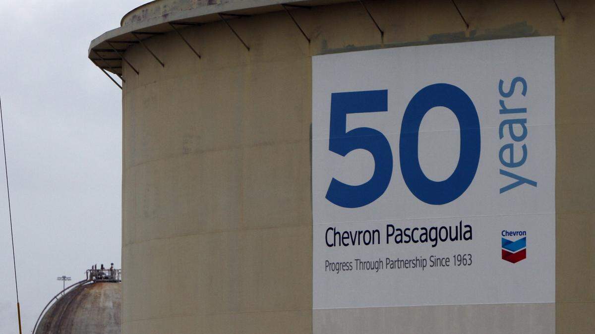 JOHN FITZHUGH/SUN HERALD/2013 
 A storage lid failed at Chevron's Pascagoula refinery on Tuesday, Sept. 29, 2015