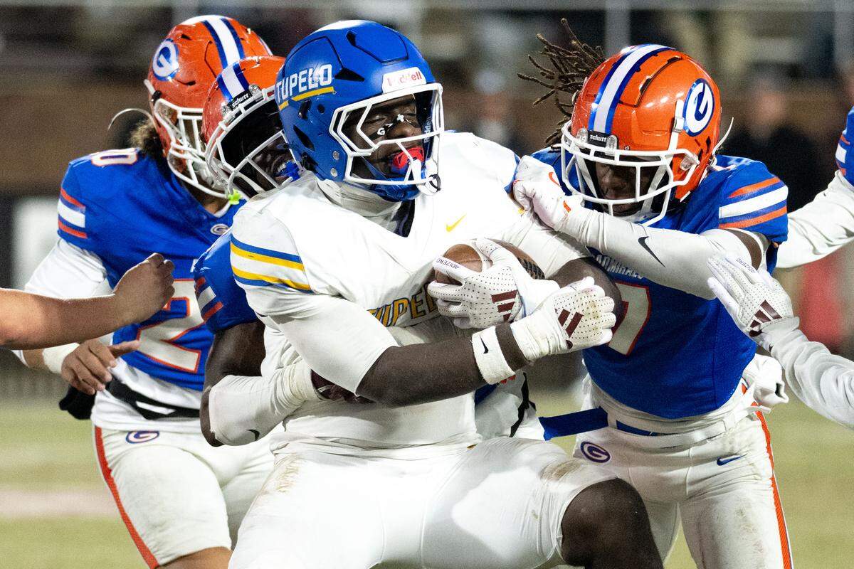 Tupelo running back Jaeden Hill (0) carried the ball 26 times for 133 yards and two TDs.