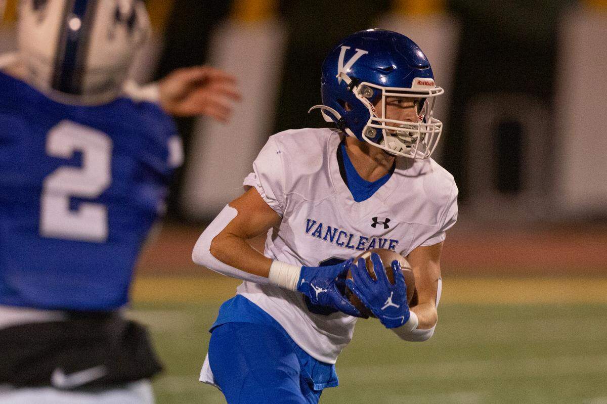 Vancleave’s Junior Harris runs the ball down the field during a game between Stone County and Vancleave at MGCCC in Perkinston on Friday, Oct. 18, 2024.