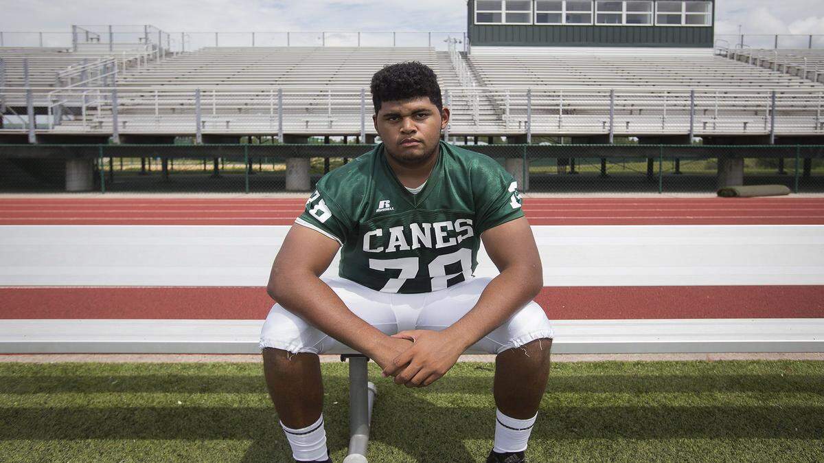 AMANDA McCOY/SUN HERALD 
 West Harrison offensive lineman Josh Oatis