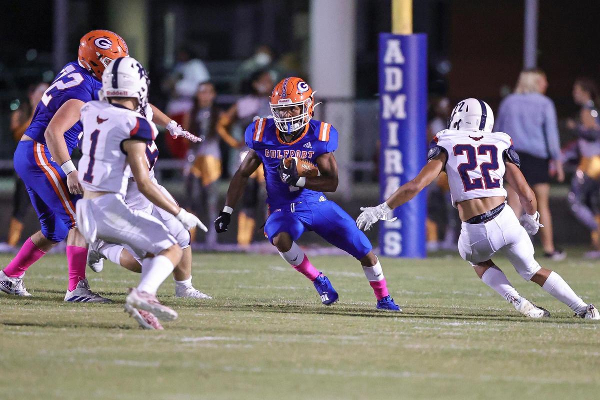 Gulfport Admirals Gavin Brown (7) during the game between Hancock and Gulfport at Milner Stadium, Gulfport, Mississippi, October 8, 2021.