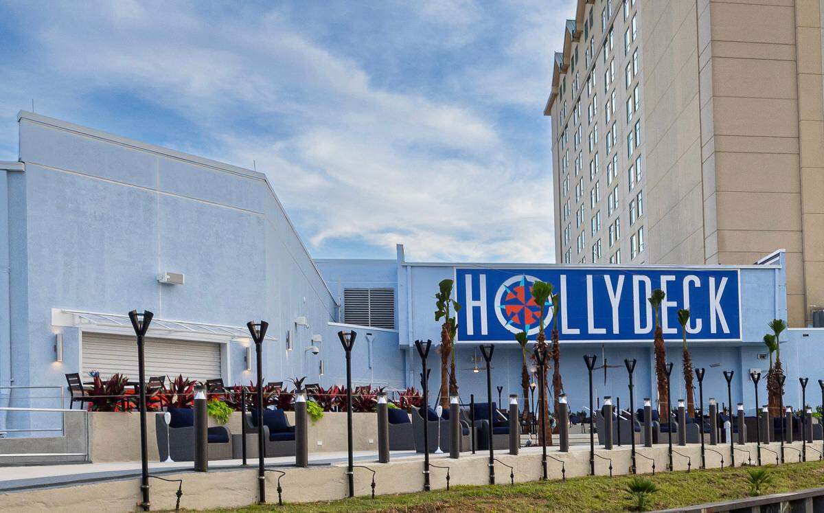 Hollydeck Bar & Marina makes its debut at Hollywood Casino Gulf Coast in Bay St. Louis, with frozen drinks, lite bites, waterfront views and a dock for those who arrive by boat.