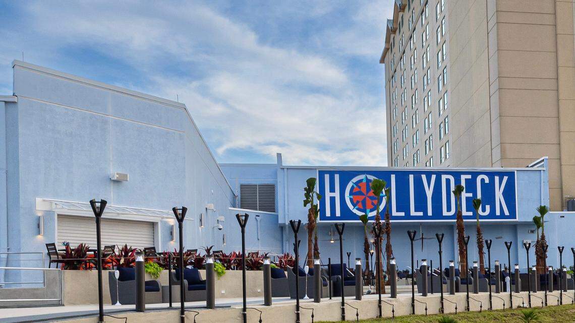 New restaurant with chill drinks and water views opening in South MS