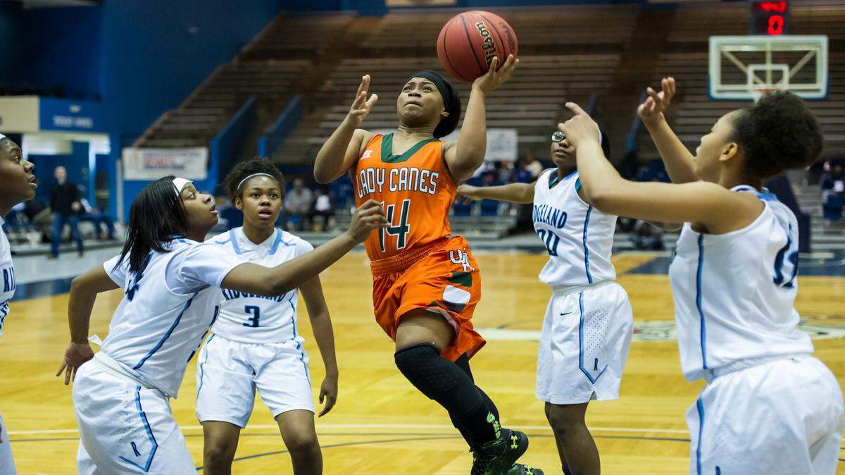 West Harrison's Gerriana Williams (14) drives against Ridgeland during Girls MHSAA 5A Quarterfinal play at Jackson State University in Jackson.(Photo-Bob Smith)