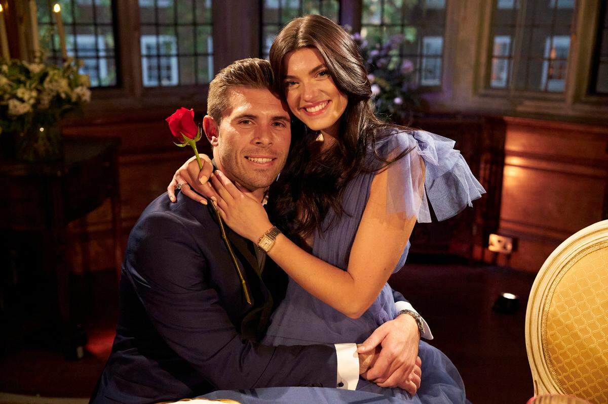 Zach and Gabi on their one-on-one date in London.