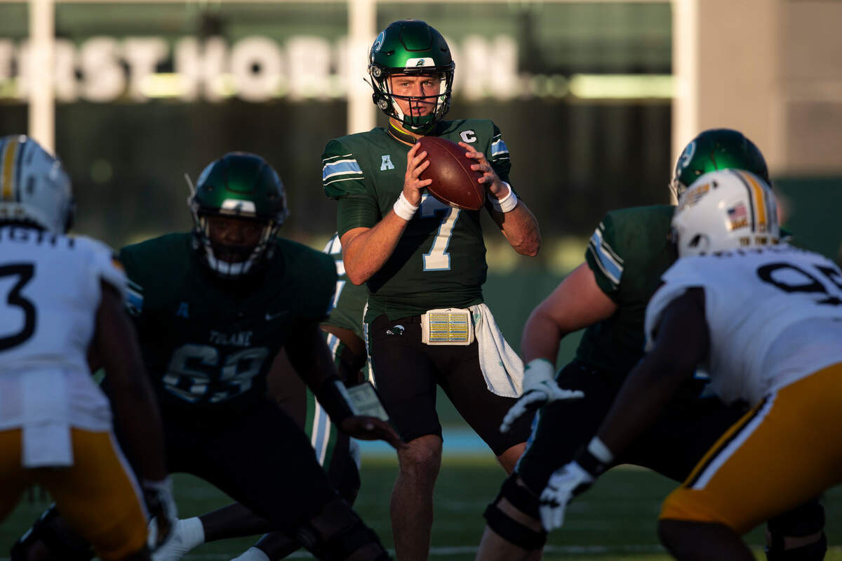 Tulane Green Wave quarterback Michael Pratt (7) looks for a pass during a game against Southern Miss at Yulman Stadium in New Orleans on Saturday, Sept. 24, 2022.