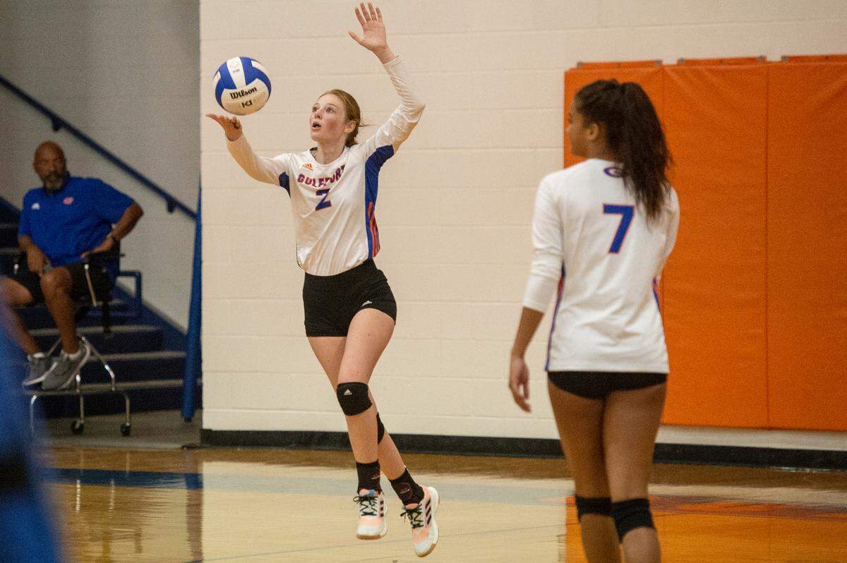 Gulfport’s Kailey Johnson serves the ball during a volleyball match against Ocean Springs at Gulfport High School in Gulfport on Tuesday, Oct. 4, 2022.