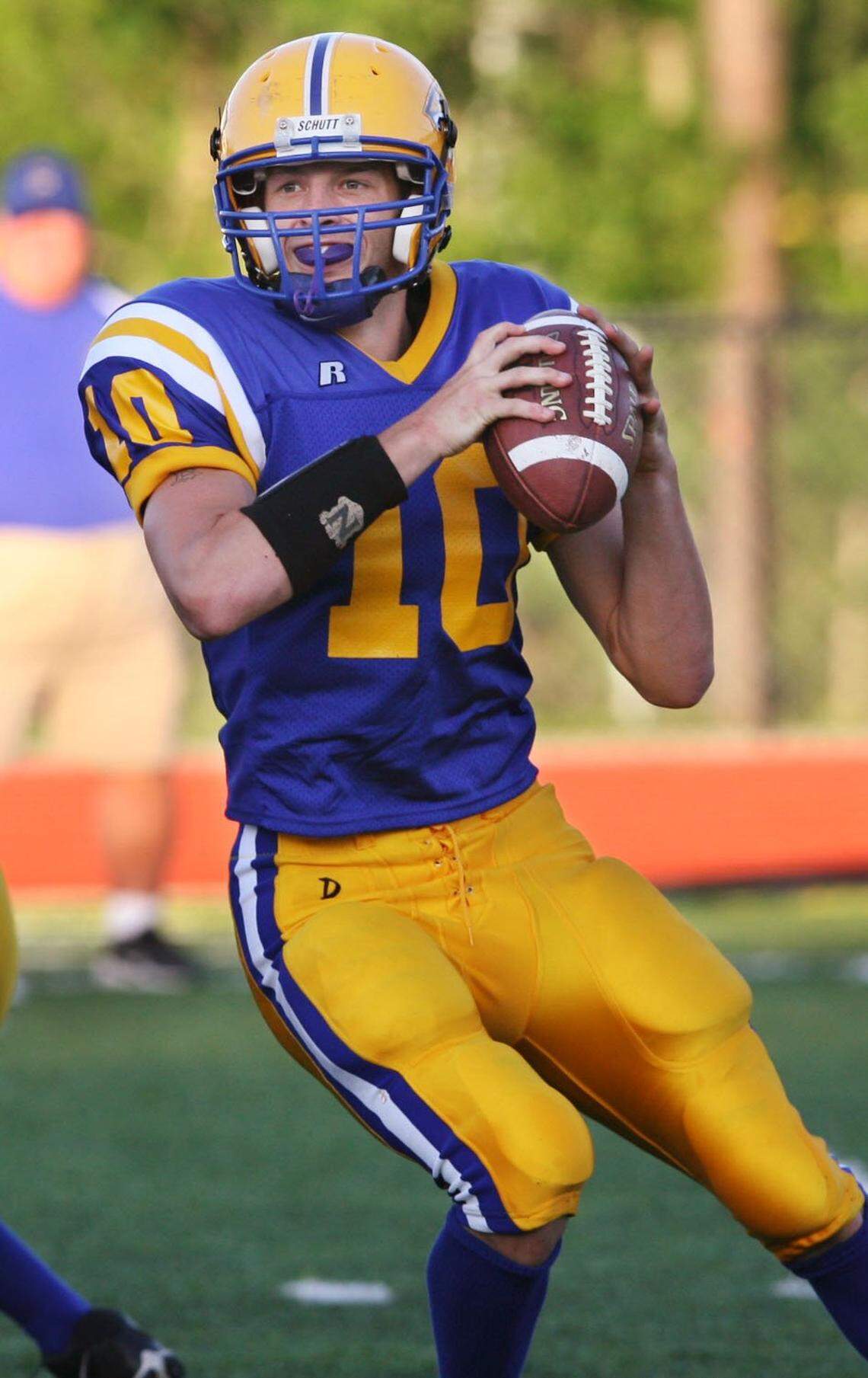 Bay High quarterback Tyler Brush (10) in 2006.
