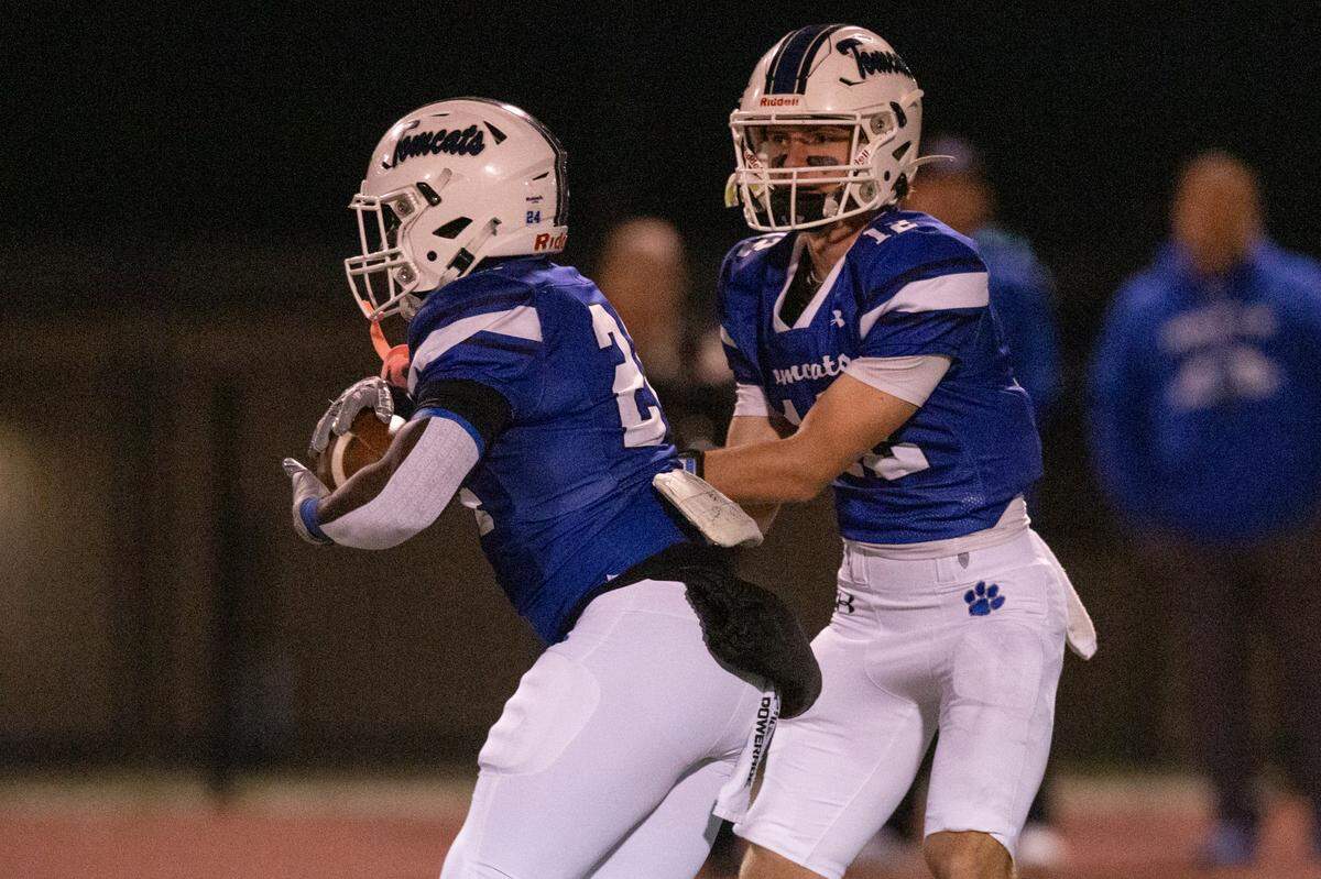 Stone County’s Zander Howard passes off the ball to Ky’lan Burnett during a game between Stone County and Vancleave at MGCCC in Perkinston on Friday, Oct. 18, 2024.