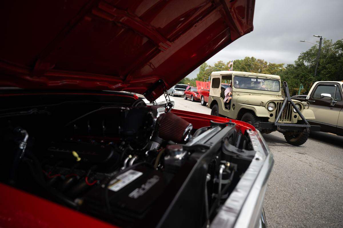 Cars are parked along Main Street during Cruisin’ The River City in Moss Point on Tuesday, Oct. 7, 2025.
