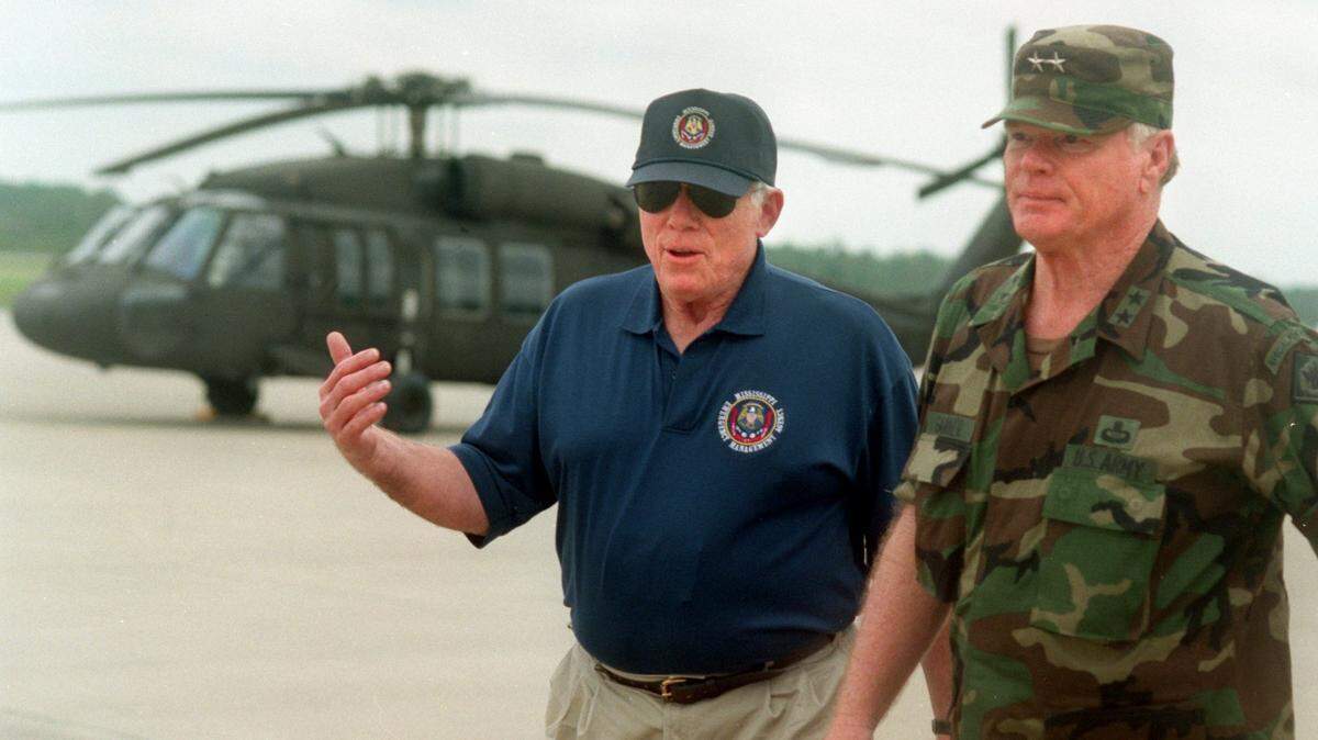 
Mississippi Gov. Kirk Fordice talks to Major General James
Garner, of the  Mississippi National Guard, on Wednesday Sept.
30,1998.  Gov. Fordice and  General Garner fly over the areas
affected by Hurricane Georges in a  Blackhawk helicopter.  After he
landed, Gov. Fordice held a press conference  with Senate Majority
Leader Trent Lott and other national, state and local  leaders.
