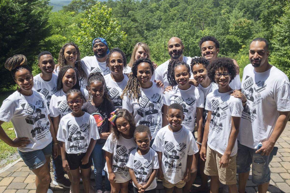 Photo of the Barnes Family.