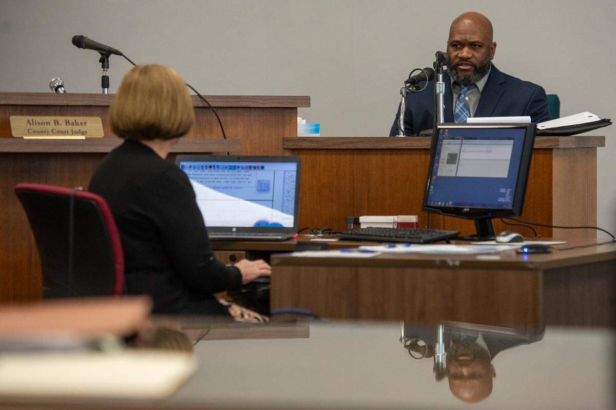 Lance Miller, an investigator with the Biloxi Police Department, testifies in the probable cause hearing of Summer Rose Hill, who is accused of capital murder in her 6-month-old daughter’s death, at County Court in Biloxi on Thursday, Oct. 17, 2024.