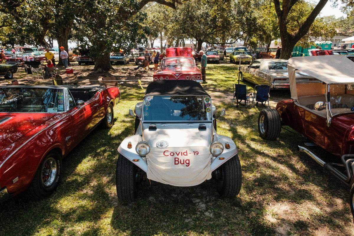 Cruisin’ The Coast 2020 brought this bug with a facemask to Cruise Central during Covid 19.