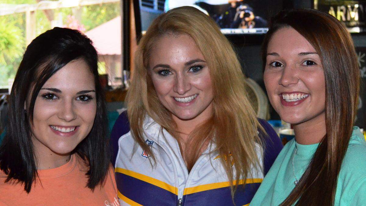 Ashley White, Amanda Gallegos and Jamie Darley at Val's Bar & Grill in Ocean Springs