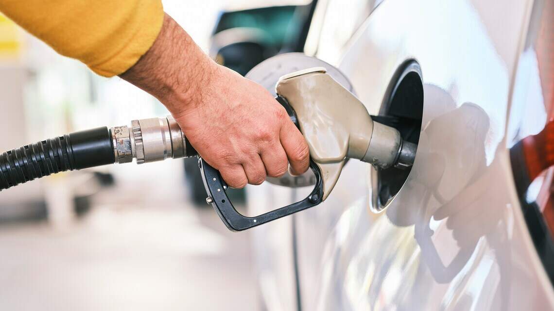 This day is when it’s cheapest to fill up your gas tank in MS, new study shows