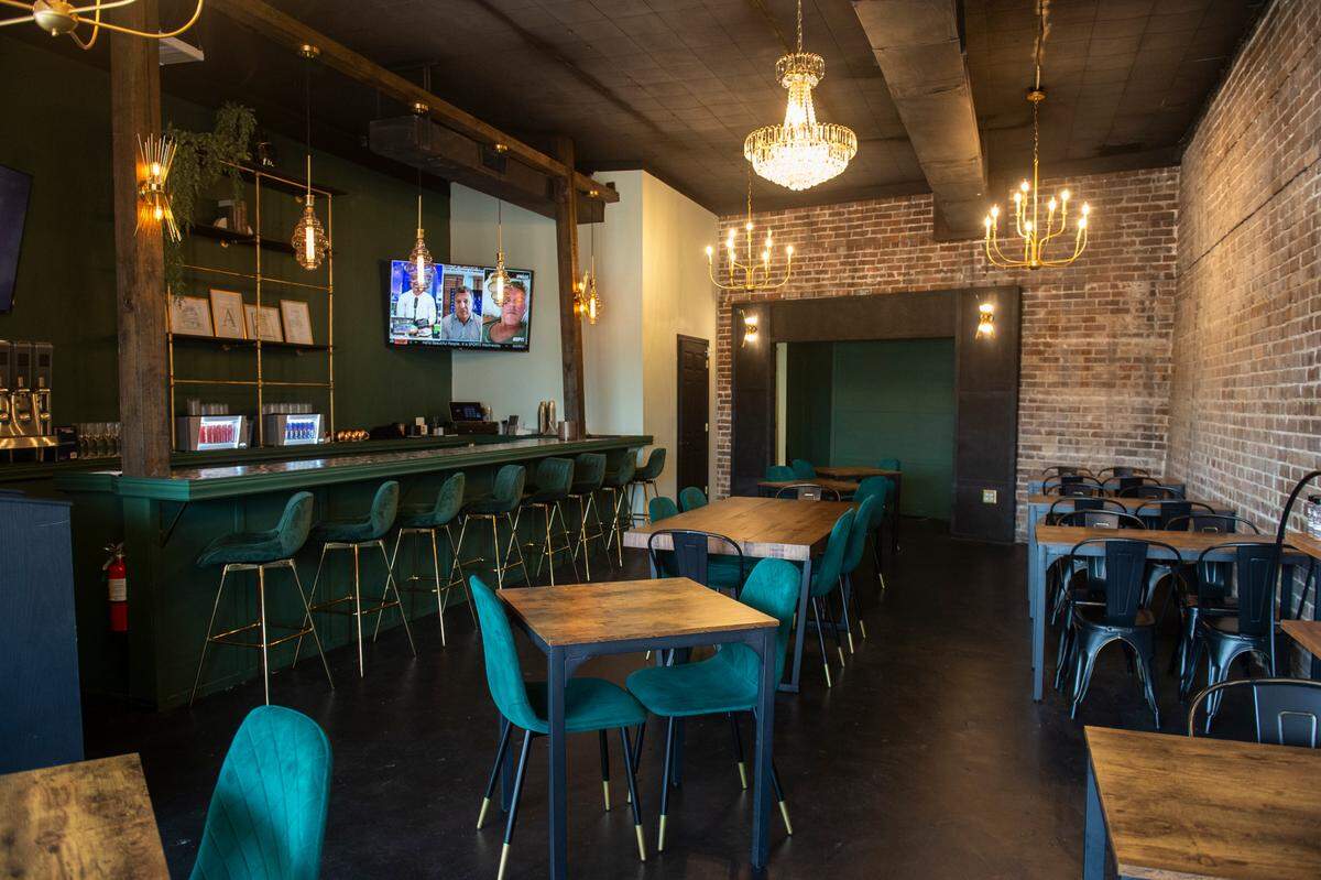 Lazy Oak Brunch + Bistreaux in Gulfport opened Wednesday with moody decor and a classic New Orleans brunch menu.