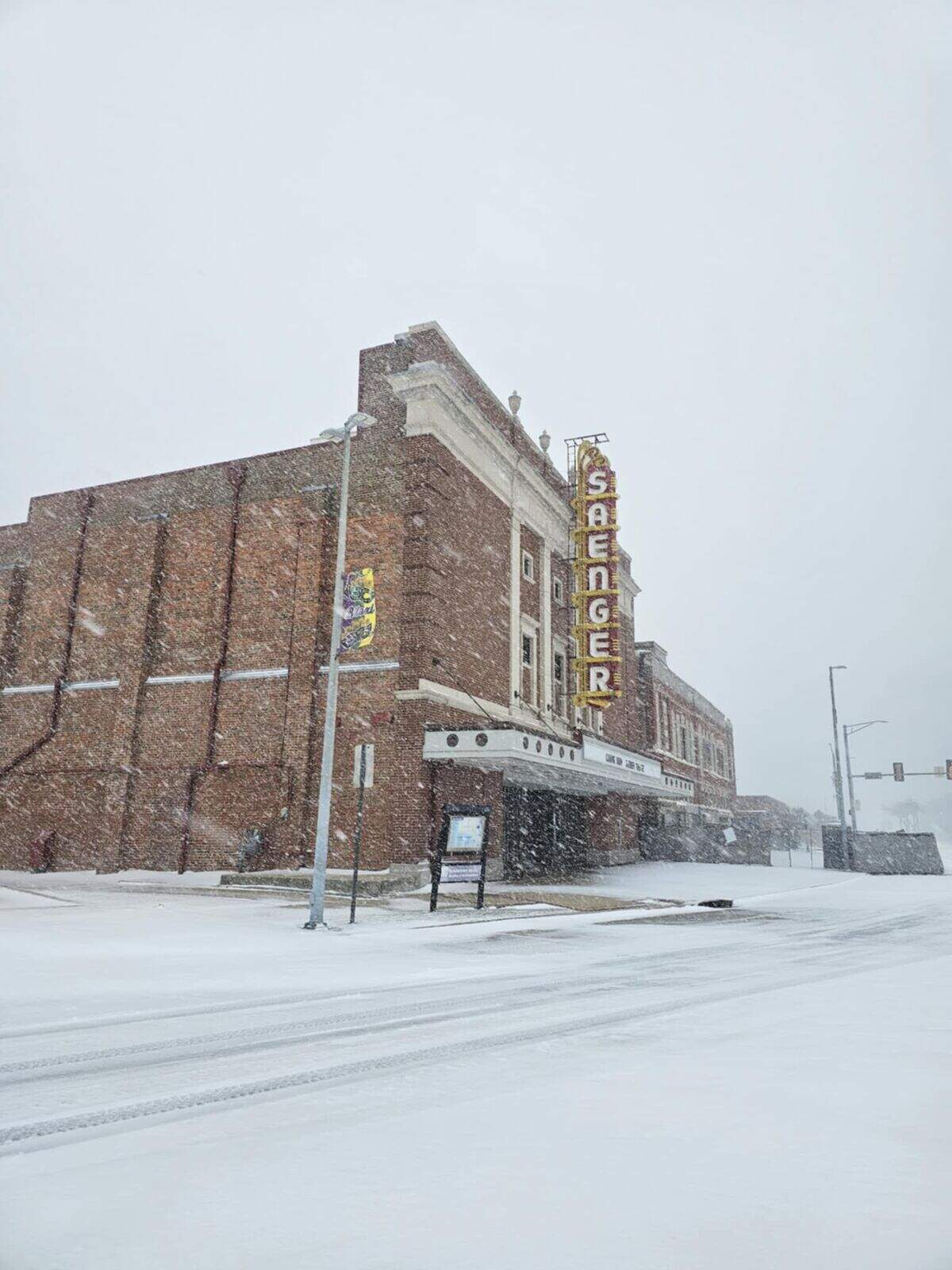 Tabatha Kuklar sent in this photo of snowy downtown Biloxi.