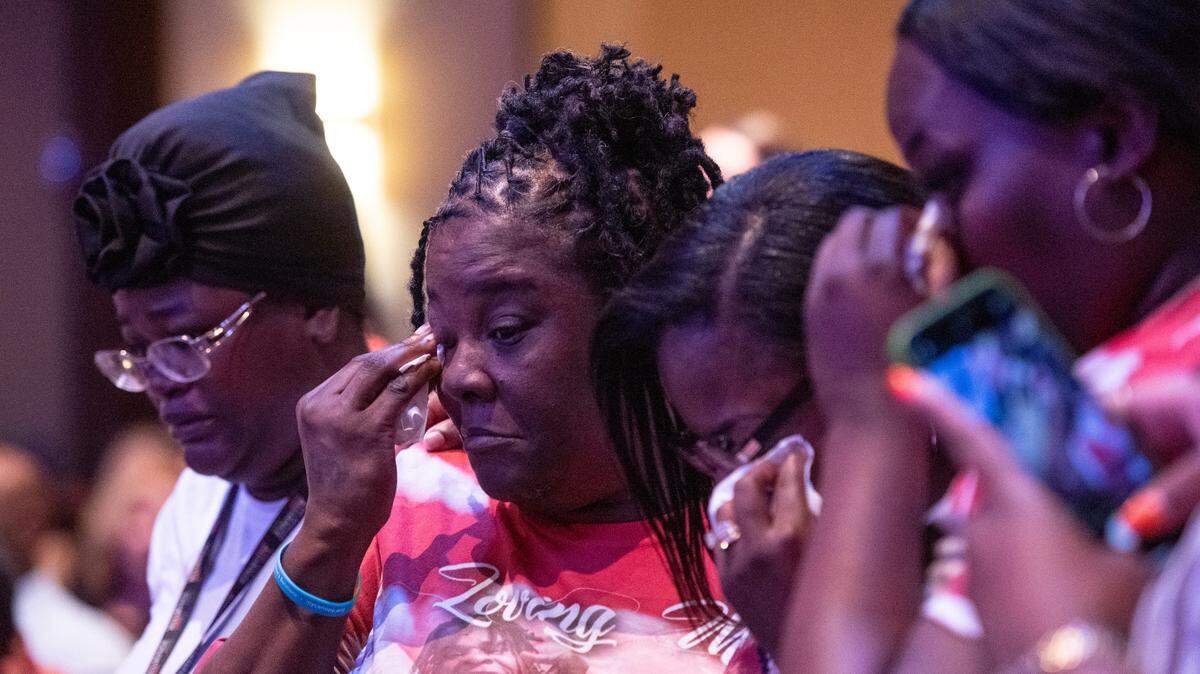 Family members of Anthony Oatis react during a coast-wide candlelight ceremony as a part of National Crime Victims’ Rights Week at First Baptist Church of Gulfport on Tuesday, April 29, 2025. Oatis was killed in June of 2022.