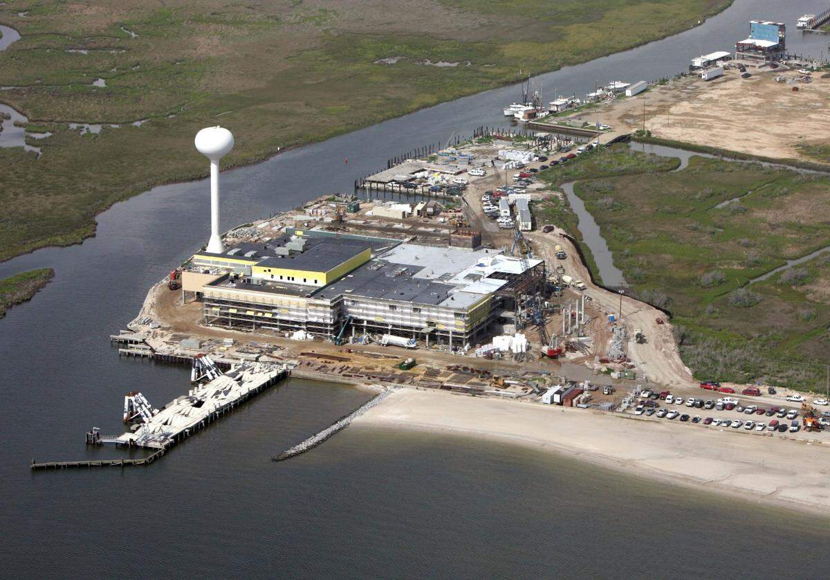 Silver Slipper Casino is under construction in August 2006. It was the first casino built on land when regulations changed in Mississippi after Hurricane Katrina.