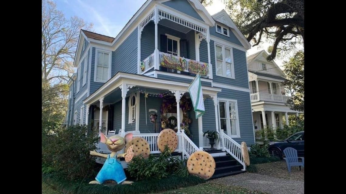 An “If you give a mouse a cookie “ themed house takes part in the Mobile Porch Parade.