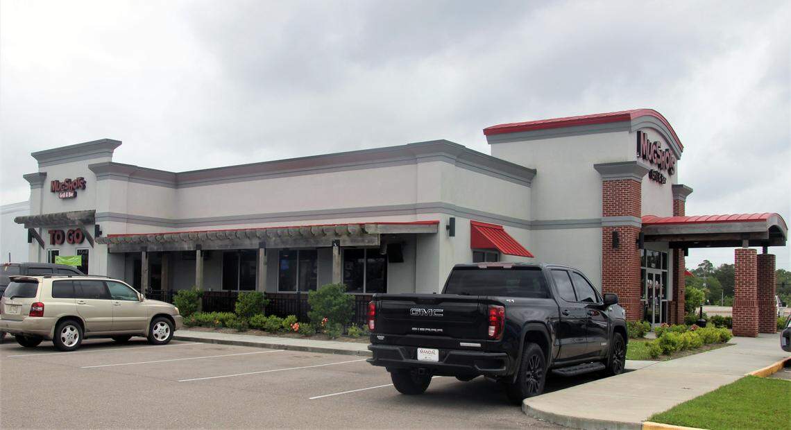 Mugshots Grill & Bar in D’Iberville has small side porch for outside seating, and all the locations have outside seating in various configurations.