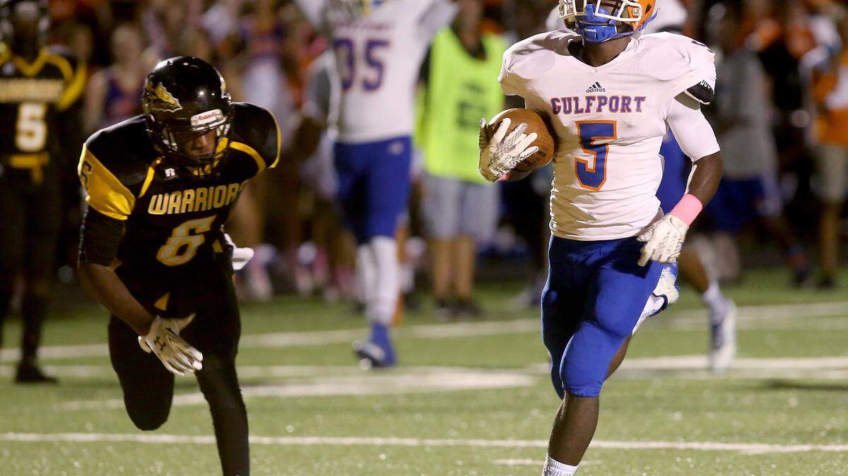 AMANDA McCOY/SUN HERALD 
 Gulfport will turn to running back Larozzo Shugart (5) in 2016 to help fill part of the void left by graduating senior Deon Cole.