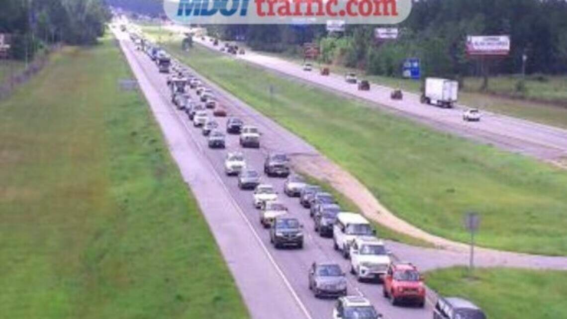 Update: Crash involving multiple vehicles on I-10 in South MS has been cleared