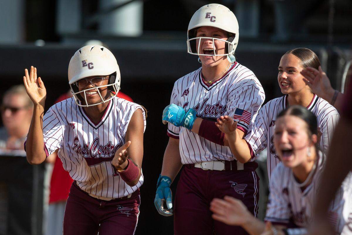 East Central players react as their teammates score during the MHSAA 5A Softball Championship at USM Softball Complex in Hattiesburg on Wednesday, May 14, 2025.