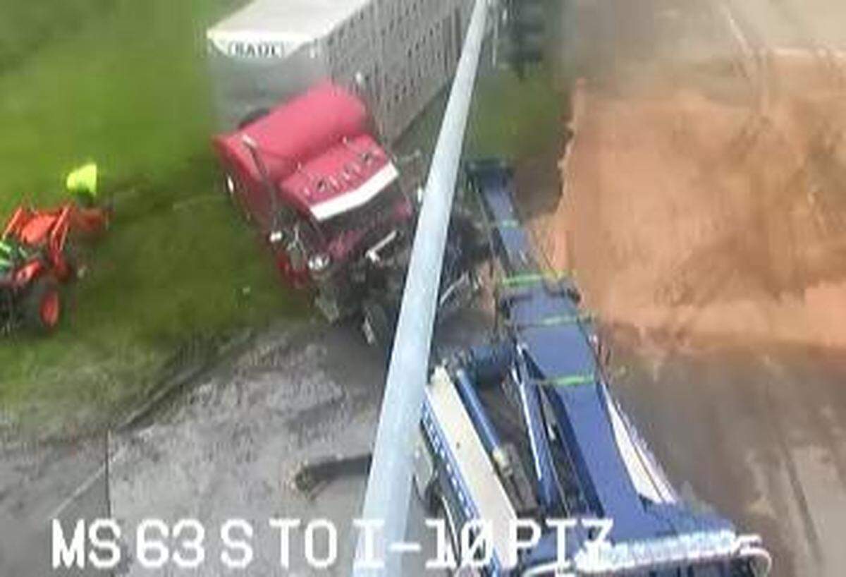 A four-vehicle accident involving a semi-truck is blocking northbound traffic at Mississippi 63 and Saracennia Road.
