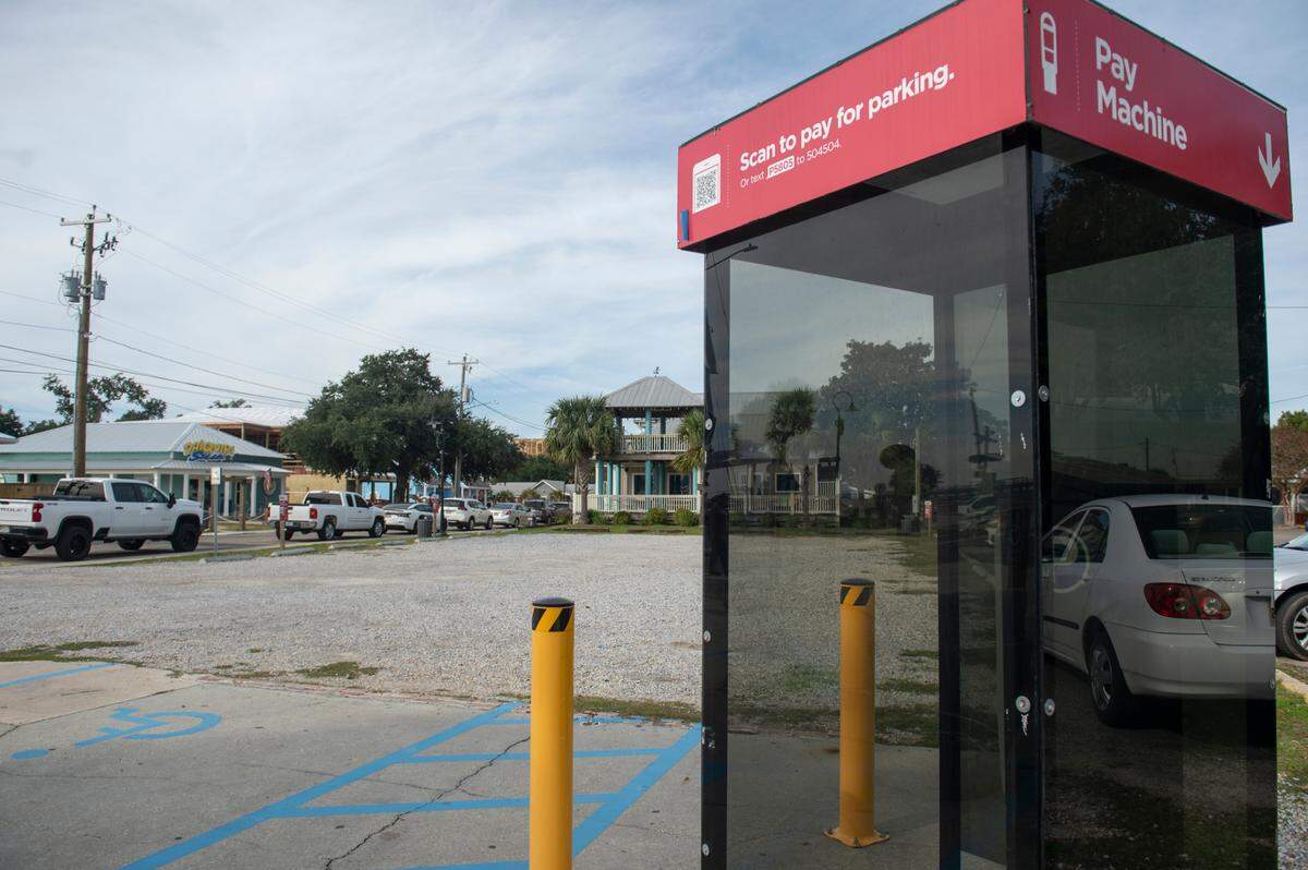Premium Parking lots are located throughtout downtown Bay St. Louis and near the beach. Visitors and residents have the option of paying to park in these lots or parking for free on the street or walking a bit to pay n the free city parking garage.