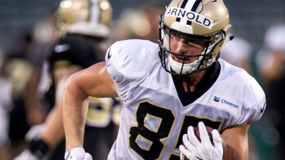 New Orleans Saints tight end Dan Arnold makes a catch during training camp Sunday at Tulane’s Yuleman Stadium.