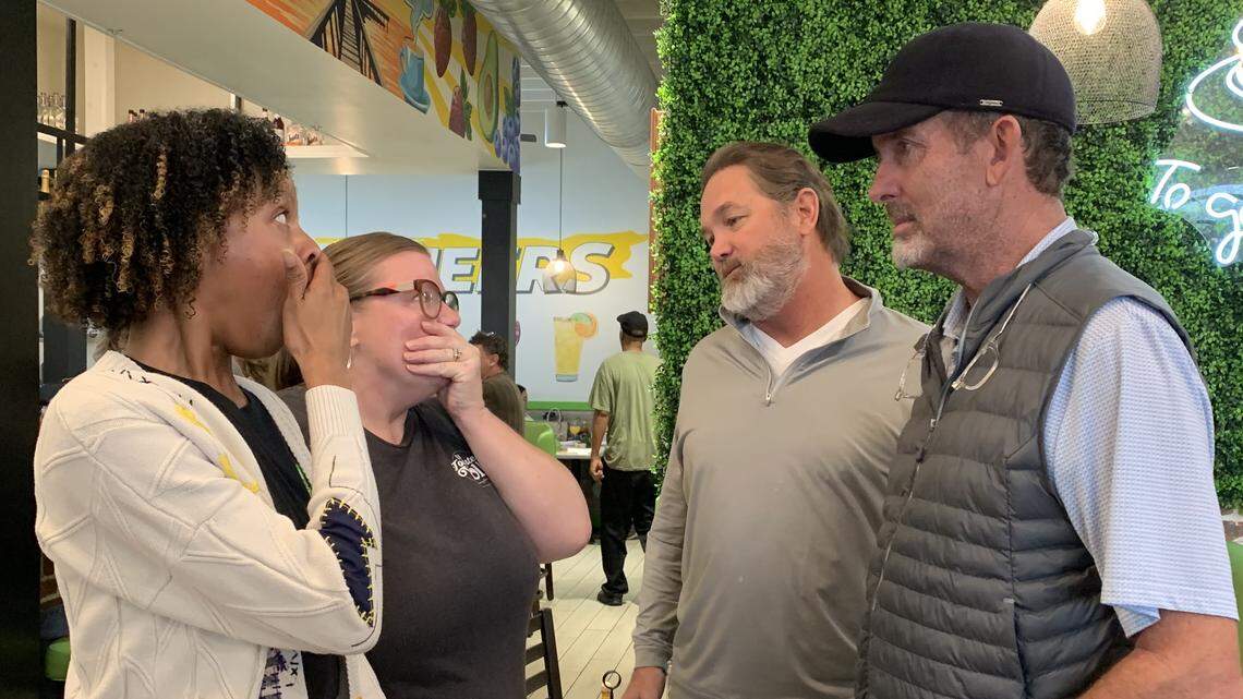 Two Coast servers share massive tip as elves spread cheer with stack of $100 bills