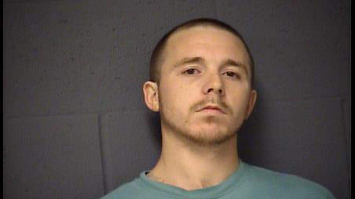 Justin Stewart Lease, 25, was arrested Nov. 8 on charges of strong-arm robbery, contempt of court and possession of paraphernalia.