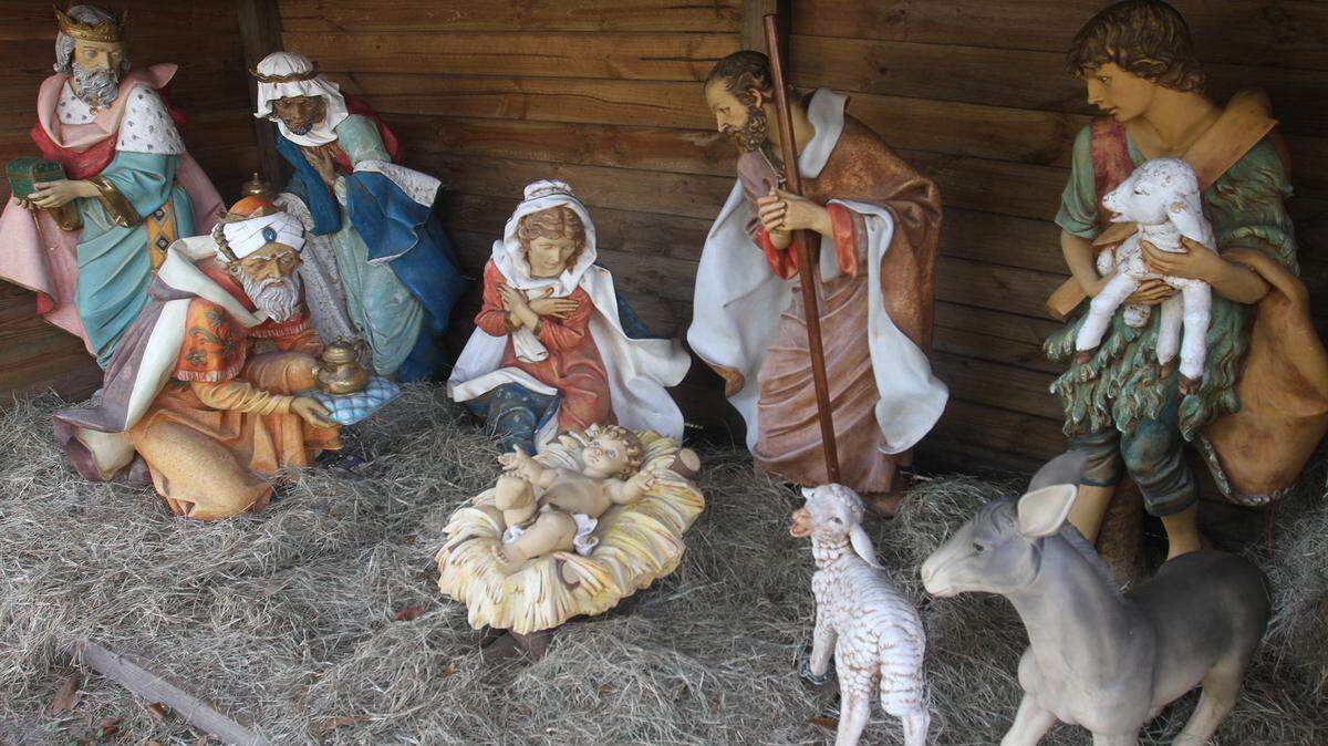 JOHN FITZHUGH/SUN HERALD 
 Christmas creche on Holly Court in Gulfport.