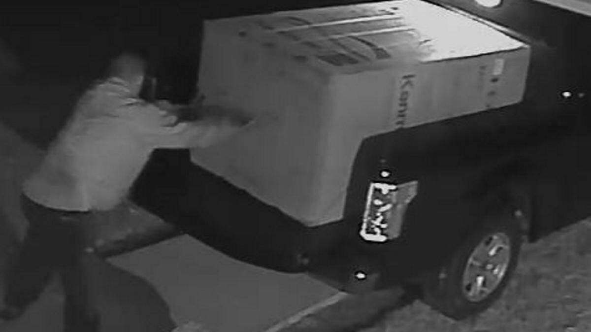 COURTESY D'IBERVILLE POLICEPolice are searching for a man caught on surveillance camera taking a refrigerator from a home under construction in D'Iberville on Dec. 9, 2015.