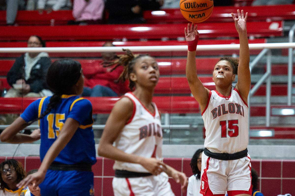 Biloxi’s Nia Shannon shoots during a game against St. Martin at Biloxi High School in Biloxi on Tuesday, Jan. 7, 2025.
