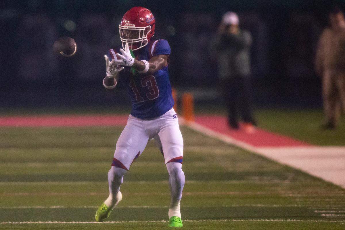 Pascagoula’s Darius Carter catches a pass during a game against East Central at Pascagoula High School in Pascagoula on Friday, Sept. 6, 2024.