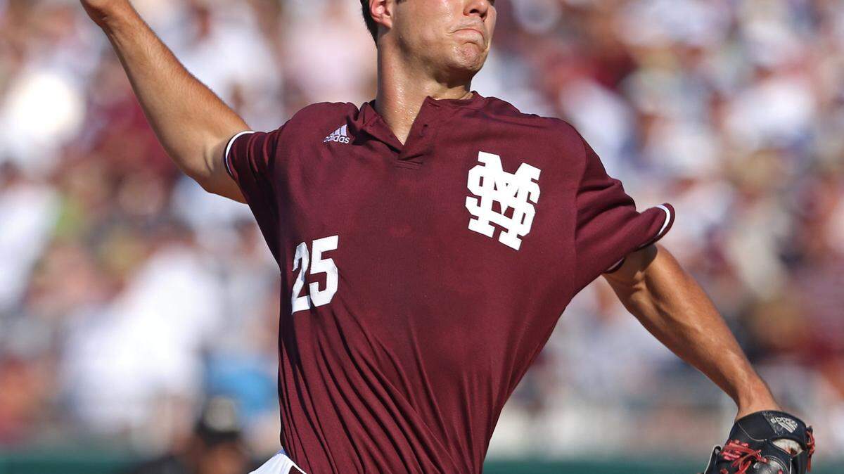 Mississippi State pitcher Dakota Hudson (25) throws a pitch during the first inning of an NCAA Super Regional baseball tournament game in Starkville, Miss., Friday, June 10, 2016. (AP Photo/Jim Lytle)