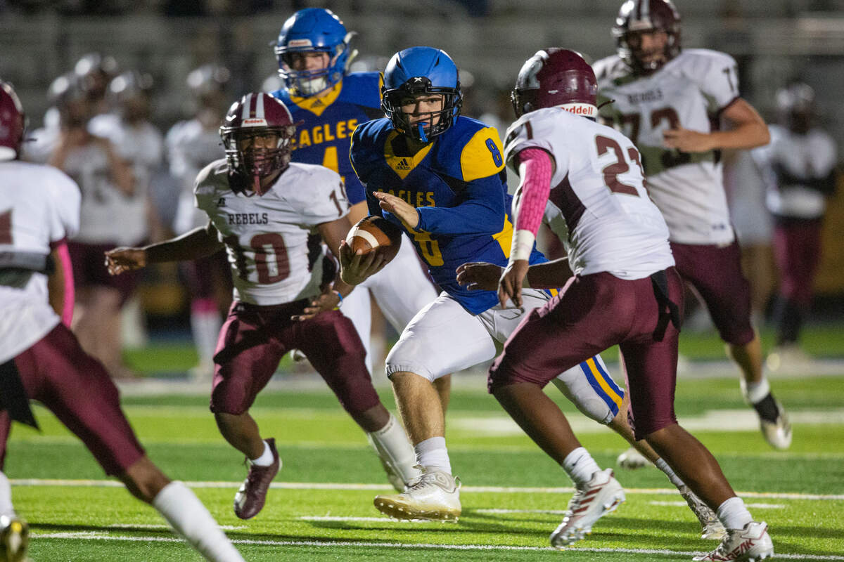 Resurrection’s Nick Watts runs the ball during a game against Richton at Gautier High School in Gautier on Friday, Oct. 14, 2022.